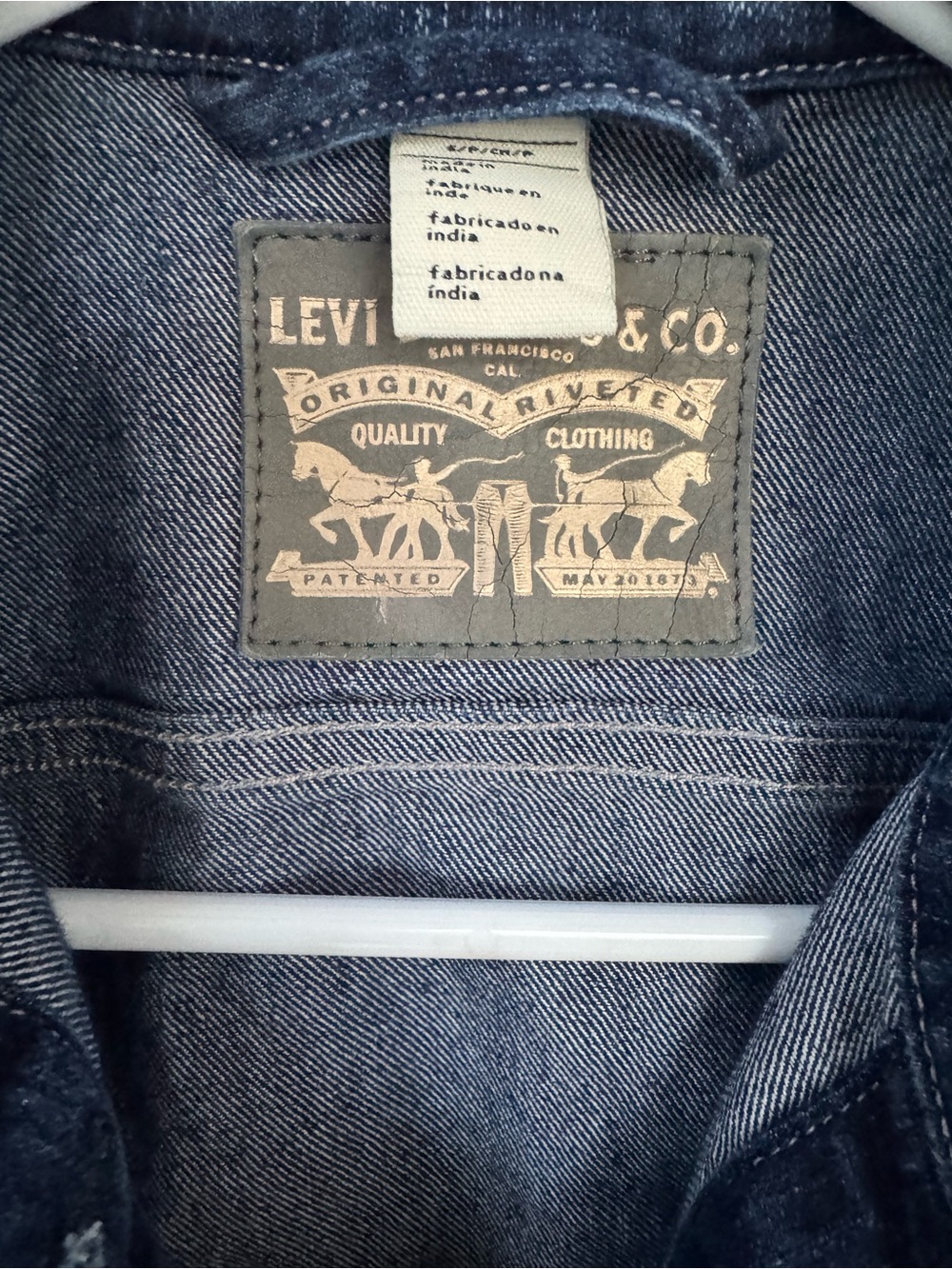 Levi's Medium Blue Women's Denim Trucker Jacket - Picture 2 of 6